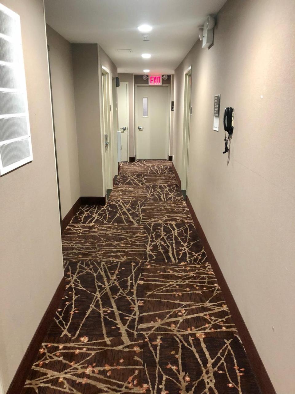 Days Inn By Wyndham Brooklyn Borough Park Nueva York Exterior foto